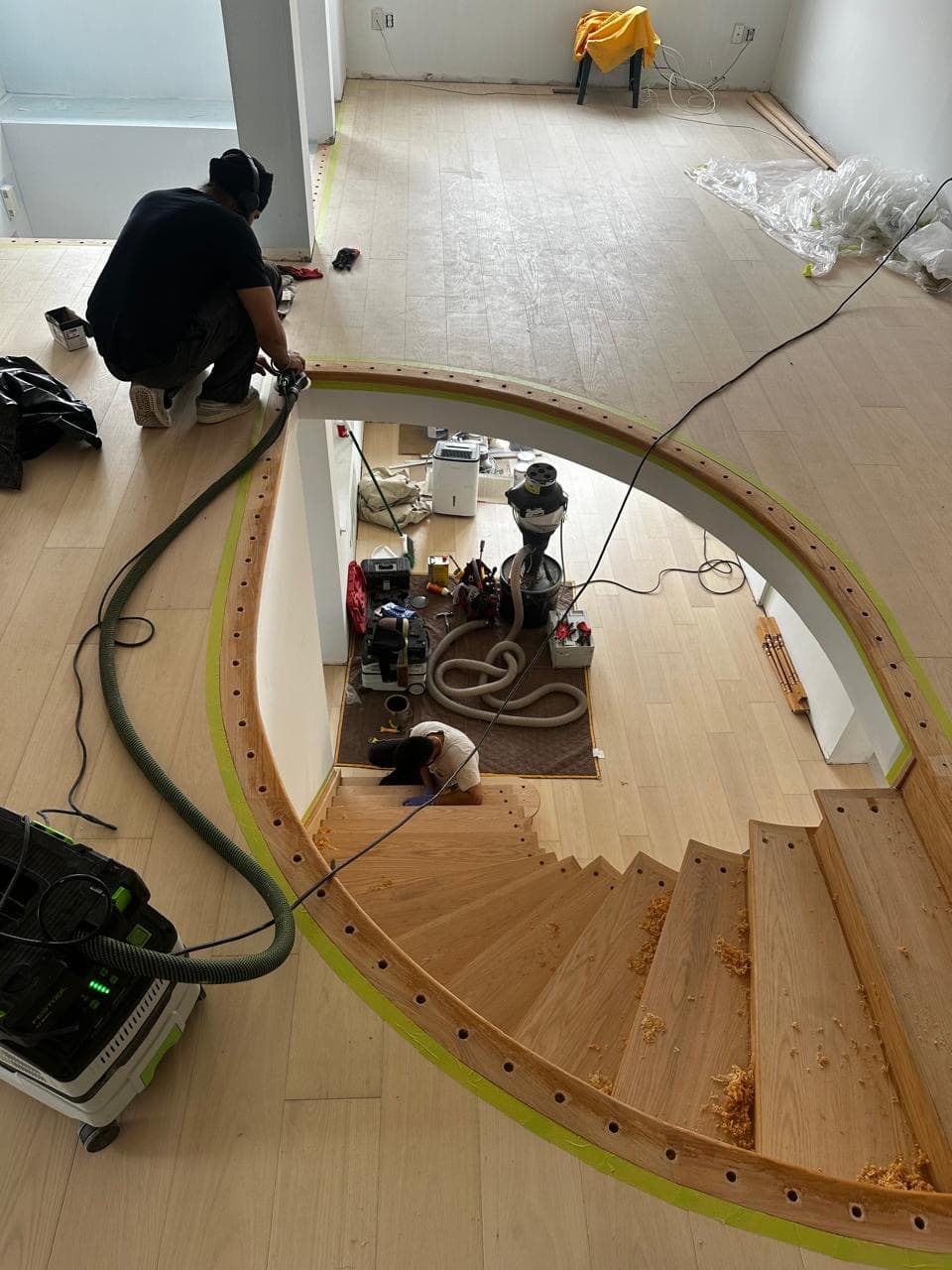 Carpet-to-Oak Staircase Conversion